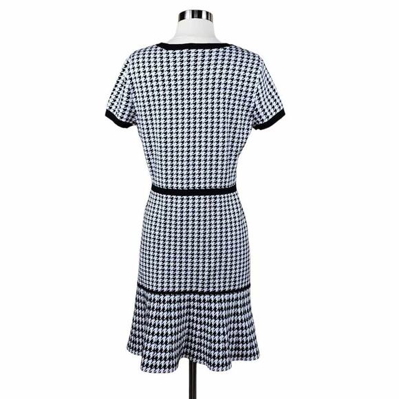 Karl Lagerfeld Houndstooth Knit Sweater Dress Black and White Size M NWOT - Picture 5 of 9